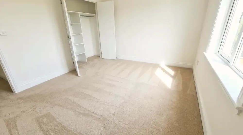 Bedrooms cleaning in Ealing